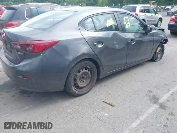 ✅ 2014 Mazda 3 i Sport • VIN: JM1BM1U70E1196033 • Lot: 42680563. Wystawiony na IAAI z przebiegiem 104 675 mil. Bezpłatny archiwum sprzedaży aukcyjnych z USA i szczegółowy raport historii pojazdu na DreamBid. Zdjęcie 4.