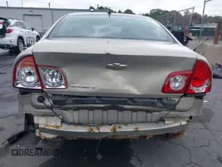 2011 Chevrolet Malibu 1LT z VIN 1G1ZC5E16BF304200, wystawiony jako IAAI lot #43411872 z przebiegiem 193 025 mil mil oraz . Historia ofert i sprzedaży dostępna na DreamBid. Obrazek 6.