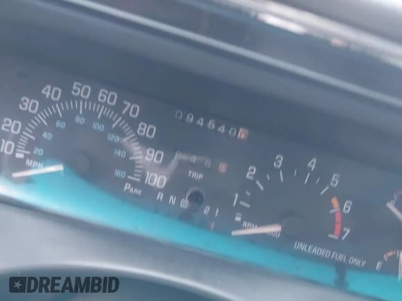 ✅ 1996 Buick LeSabre Custom • VIN: 1G4HP52K1TH402010 • Lot: 41026513. Listed on IAAI with 94,540 mi. Free auction sales archive from the USA and detailed vehicle history report at DreamBid. Image 7.