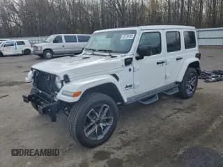 ✅ 2024 Jeep Wrangler Willys • VIN: 1C4RJXN66RW167127 • Lot: 93739705. Wystawiony na Copart z przebiegiem 7 784 mil. Bezpłatny archiwum sprzedaży aukcyjnych z USA i szczegółowy raport historii pojazdu na DreamBid. Zdjęcie 1.