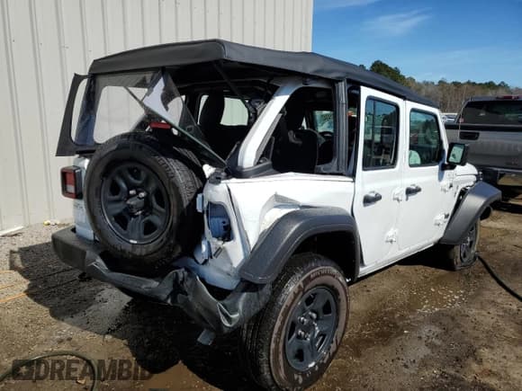✅ 2022 Jeep Wrangler Unlimited High Tide • VIN: 1C4HJXDG8NW224766 • Lot: 64814342. Listed on Copart with 5,598 mi. Free auction sales archive from the USA and detailed vehicle history report at DreamBid. Image 4.