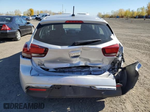 ✅ 2023 Kia Rio S • VIN: 3KPA25AD4PE625550 • Lot: 87093395. Wystawiony na Copart z przebiegiem 49 430 mil. Bezpłatny archiwum sprzedaży aukcyjnych z USA i szczegółowy raport historii pojazdu na DreamBid. Zdjęcie 6.