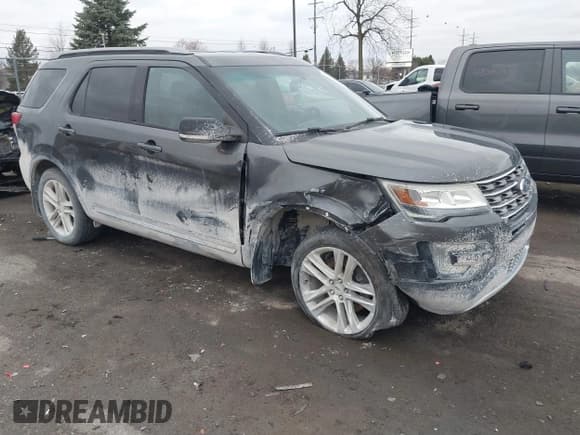 ✅ 2016 Ford Explorer XLT • VIN: 1FM5K8D82GGC84761 • Lot: 41865916. Wystawiony na IAAI z przebiegiem 226 883 mil. Bezpłatny archiwum sprzedaży aukcyjnych z USA i szczegółowy raport historii pojazdu na DreamBid. Zdjęcie 1.