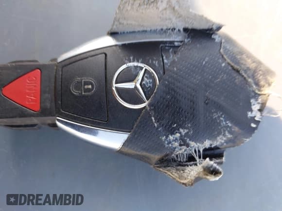 ✅ 2011 Mercedes-Benz E 350 • VIN: WDDKJ5GB0BF097376 • Lot: 42050801. Listed on IAAI with 123,088 mi. Free auction sales archive from the USA and detailed vehicle history report at DreamBid. Image 11.