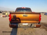 ✅ 2014 Toyota Tundra Platinum • VIN: 5TFAW5F18EX409605 • Lot: 41342643. Wystawiony na IAAI z przebiegiem 169 353 mil. Bezpłatny archiwum sprzedaży aukcyjnych z USA i szczegółowy raport historii pojazdu na DreamBid. Zdjęcie 16.