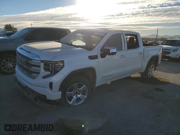 ✅ 2022 GMC Sierra 1500 Denali Ultimate • VIN: 1GTUUHET1NZ646318 • Lot: 87411804. Wystawiony na Copart z przebiegiem Nie podano. Bezpłatny archiwum sprzedaży aukcyjnych z USA i szczegółowy raport historii pojazdu na DreamBid. Zdjęcie 1.