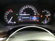 ✅ 2017 Cadillac XT5 Luxury FWD • VIN: 1GYKNBRS7HZ235961 • Лот: 59321225. Опубликован ранее на Copart с пробегом 215 573 миль. Бесплатный доступ к архиву аукционных продаж из США и подробный отчёт об истории автомобиля на DreamBid. Изображение 9.