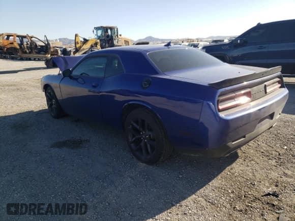 ✅ 2020 Dodge Challenger SXT • VIN: 2C3CDZAG5LH218568 • Lot: 46042323. Wystawiony na Copart z przebiegiem 29 489 mil. Bezpłatny archiwum sprzedaży aukcyjnych z USA i szczegółowy raport historii pojazdu na DreamBid. Zdjęcie 2.
