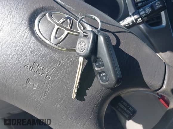 2003 Toyota Highlander z VIN JTEHD21A630021560, wystawiony jako IAAI lot #43458968 z przebiegiem 182 493 mil mil oraz . Historia ofert i sprzedaży dostępna na DreamBid. Obrazek 11.