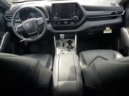 ✅ 2021 Toyota Highlander XSE • VIN: 5TDLZRBH0MS090764 • Лот: 81076275. Опубликован ранее на Copart с пробегом 105 314 миль. Бесплатный доступ к архиву аукционных продаж из США и подробный отчёт об истории автомобиля на DreamBid. Изображение 8.