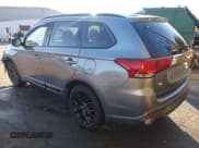 ✅ 2018 Mitsubishi Outlander SE • VIN: JA4AD3A32JZ048996 • Lot: 43626835. Listed on IAAI with 140,451 mi. Free auction sales archive from the USA and detailed vehicle history report at DreamBid. Image 3.