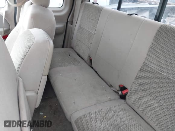 ✅ 2003 Ford F-150 XL • VIN: 2FTRX17L13CA34390 • Лот: 41869497. Опубликован ранее на IAAI с пробегом 114 221 миль. Бесплатный доступ к архиву аукционных продаж из США и подробный отчёт об истории автомобиля на DreamBid. Изображение 8.