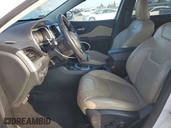 ✅ 2015 Jeep Cherokee Limited • VIN: 1C4PJMDSXFW710043 • Lot: 90137245. Wystawiony na Copart z przebiegiem 92 664 mil. Bezpłatny archiwum sprzedaży aukcyjnych z USA i szczegółowy raport historii pojazdu na DreamBid. Zdjęcie 7.