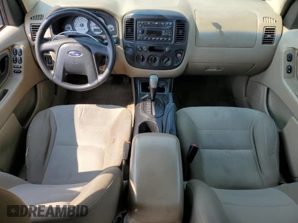 ✅ 2007 Ford Escape XLS • VIN: 1FMYU02ZX7KB09949 • Lot: 71545475. Wystawiony na Copart z przebiegiem 175 693 mil. Bezpłatny archiwum sprzedaży aukcyjnych z USA i szczegółowy raport historii pojazdu na DreamBid. Zdjęcie 8.