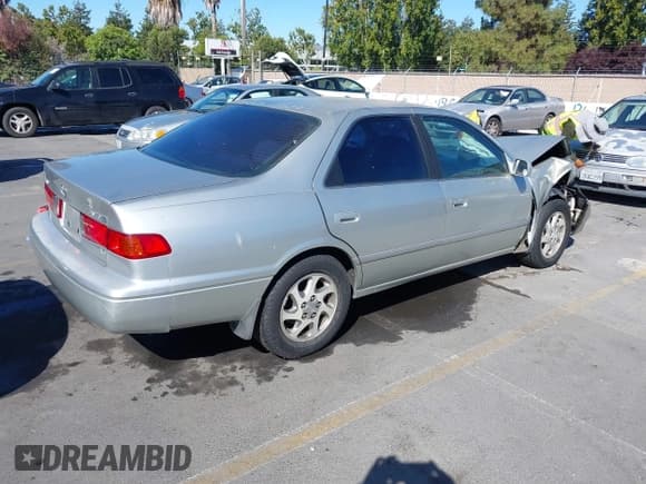 ✅ 2000 Toyota Camry LE • VIN: JT2BF22K2Y0285516 • Лот: 42934677. Опубликован ранее на IAAI с пробегом 190 784 миль. Бесплатный доступ к архиву аукционных продаж из США и подробный отчёт об истории автомобиля на DreamBid. Изображение 4.