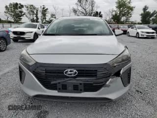 ✅ 2019 Hyundai Ioniq Blue • VIN: KMHC65LC2KU124017 • Lot: 52077865. Wystawiony na Copart z przebiegiem 90 774 mil. Bezpłatny archiwum sprzedaży aukcyjnych z USA i szczegółowy raport historii pojazdu na DreamBid. Zdjęcie 5.