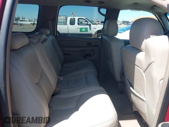 ✅ 2004 Chevrolet Suburban LT • VIN: 1GNFK16T24J272018 • Лот: 41302541. Опубликован ранее на IAAI с пробегом 139 881 миль. Бесплатный доступ к архиву аукционных продаж из США и подробный отчёт об истории автомобиля на DreamBid. Изображение 8.