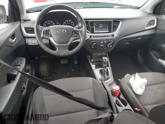 2018 Hyundai Accent SEL z VIN 3KPC24A3XJE031675, wystawiony jako Copart lot #59262903 z przebiegiem 134 422 mil mil oraz . Historia ofert i sprzedaży dostępna na DreamBid. Obrazek 8.
