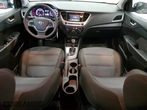 2018 Hyundai Accent SEL z VIN 3KPC24A31JE005806, wystawiony jako Copart lot #40183554 z przebiegiem 96 002 mil mil oraz . Historia ofert i sprzedaży dostępna na DreamBid. Obrazek 8.