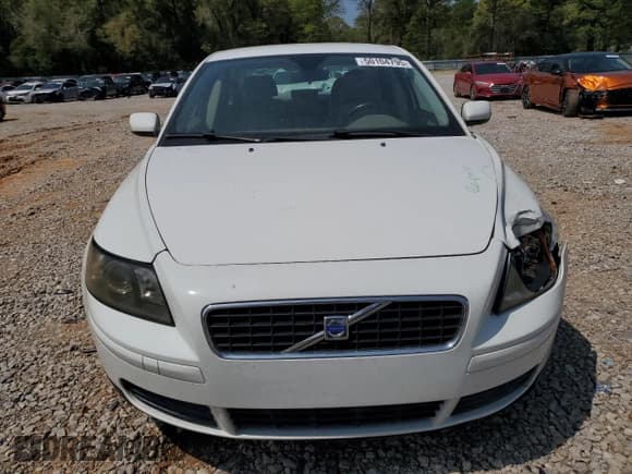 ✅ 2005 Volvo S40 • VIN: YV1MS382952049786 • Lot: 50104795. Wystawiony na Copart z przebiegiem 110 150 mil. Bezpłatny archiwum sprzedaży aukcyjnych z USA i szczegółowy raport historii pojazdu na DreamBid. Zdjęcie 5.