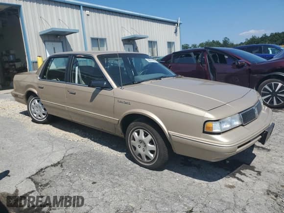 ✅ 1995 Oldsmobile Cutlass Ciera SL • VIN: 1G3AJ55M8S6345609 • Lot: 66514145. Wystawiony na Copart z przebiegiem 92 796 mil. Bezpłatny archiwum sprzedaży aukcyjnych z USA i szczegółowy raport historii pojazdu na DreamBid. Zdjęcie 4.
