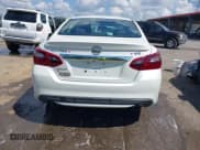 ✅ 2018 Nissan Altima SL • VIN: 1N4AL3AP3JC283170 • Lot: 43317945. Wystawiony na IAAI z przebiegiem 79 224 mil. Bezpłatny archiwum sprzedaży aukcyjnych z USA i szczegółowy raport historii pojazdu na DreamBid. Zdjęcie 16.