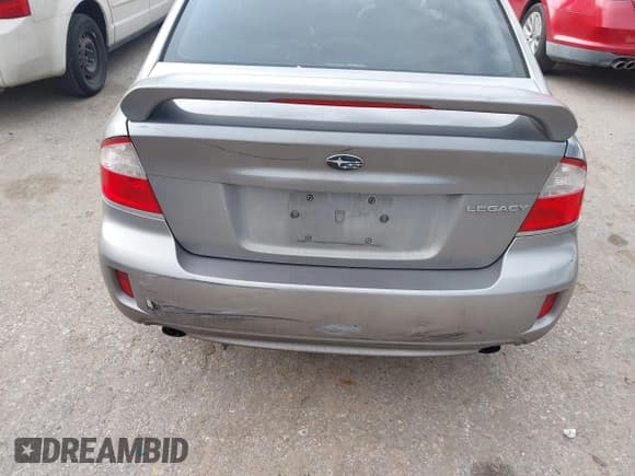 ✅ 2009 Subaru Legacy Limited • VIN: 4S3BL626297233063 • Lot: 43787613. Wystawiony na IAAI z przebiegiem 234 300 mil. Bezpłatny archiwum sprzedaży aukcyjnych z USA i szczegółowy raport historii pojazdu na DreamBid. Zdjęcie 6.