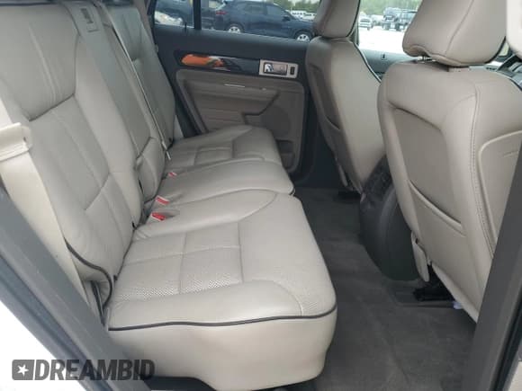 ✅ 2009 Lincoln MKX • VIN: 2LMDU68C09BJ01803 • Lot: 70896885. Listed on Copart with 177,787 mi. Free auction sales archive from the USA and detailed vehicle history report at DreamBid. Image 10.
