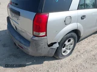 ✅ 2003 Saturn VUE • VIN: 5GZCZ23D53S825522 • Lot: 40189932. Wystawiony na IAAI z przebiegiem 315 318 mil. Bezpłatny archiwum sprzedaży aukcyjnych z USA i szczegółowy raport historii pojazdu na DreamBid. Zdjęcie 6.