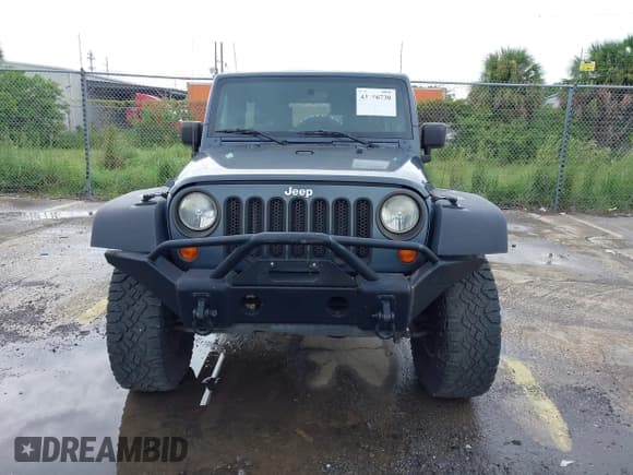 ✅ 2008 Jeep Wrangler Unlimited X • VIN: 1J4GA39198L529900 • Lot: 43056730. Listed on IAAI with 145,039 mi. Free auction sales archive from the USA and detailed vehicle history report at DreamBid. Image 6.