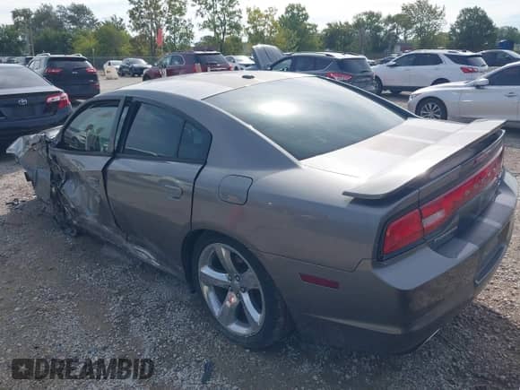 2012 Dodge Charger RT Plus z VIN 2C3CDXCT7CH225584, wystawiony jako IAAI lot #43276852 z przebiegiem 193 535 mil mil oraz . Historia ofert i sprzedaży dostępna na DreamBid. Obrazek 3.