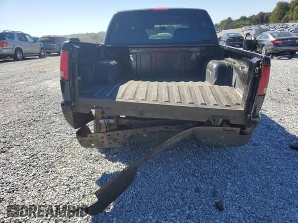 2003 Chevrolet S-10 LS with VIN 1GCDT13X43K170507, listed as a Copart auction lot 72759424 with 241,461 mi miles and Salvage title. Bid and sale history available at DreamBid. Image 6.