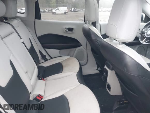 ✅ 2020 Jeep Compass Limited • VIN: 3C4NJDCB0LT233570 • Lot: 42182241. Listed on IAAI with 59,858 mi. Free auction sales archive from the USA and detailed vehicle history report at DreamBid. Image 8.