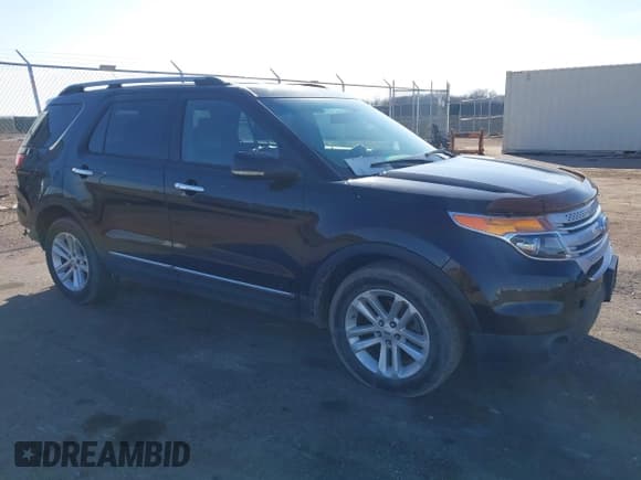 ✅ 2013 Ford Explorer XLT • VIN: 1FM5K7D83DGA70965 • Lot: 41774189. Wystawiony na IAAI z przebiegiem 159 032 mil. Bezpłatny archiwum sprzedaży aukcyjnych z USA i szczegółowy raport historii pojazdu na DreamBid. Zdjęcie 1.