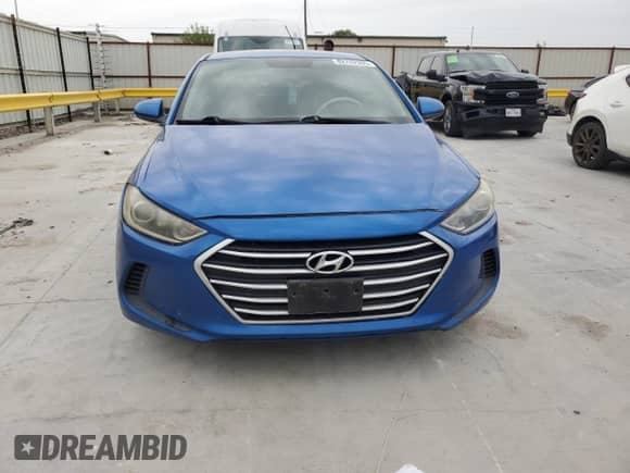2017 Hyundai Elantra SE z VIN 5NPD74LF1HH191771, wystawiony jako Copart lot #82762305 z przebiegiem 137 493 mil mil oraz Czysty tytuł • Clean title. Historia ofert i sprzedaży dostępna na DreamBid. Obrazek 5.