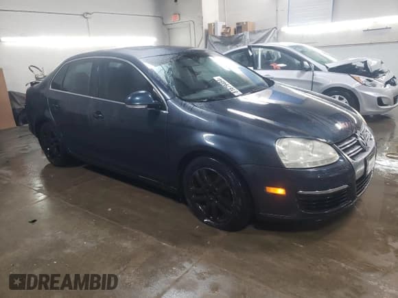 ✅ 2005 Volkswagen Jetta 2.5L • VIN: 3VWDF71K45M604483 • Lot: 81679484. Listed on Copart with 138,926 mi. Free auction sales archive from the USA and detailed vehicle history report at DreamBid. Image 4.