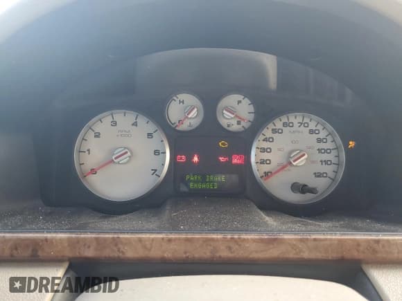 ✅ 2005 Ford Five Hundred Limited • VIN: 1FAHP251X5G198912 • Лот: 74265544. Опубликован ранее на Copart с пробегом Не указан. Бесплатный доступ к архиву аукционных продаж из США и подробный отчёт об истории автомобиля на DreamBid. Изображение 9.