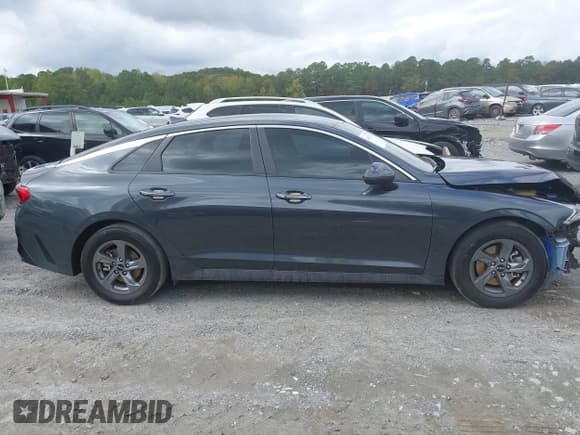 ✅ 2023 Kia K5 LXS • VIN: 5XXG14J21PG188670 • Lot: 43307373. Wystawiony na IAAI z przebiegiem 55 278 mil. Bezpłatny archiwum sprzedaży aukcyjnych z USA i szczegółowy raport historii pojazdu na DreamBid. Zdjęcie 13.