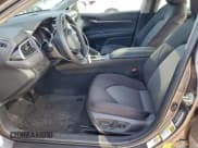 ✅ 2018 Toyota Camry SE • VIN: 4T1B11HK2JU641674 • Lot: 94807935. Wystawiony na Copart z przebiegiem 40 415 mil. Bezpłatny archiwum sprzedaży aukcyjnych z USA i szczegółowy raport historii pojazdu na DreamBid. Zdjęcie 7.