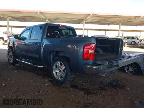 ✅ 2007 Chevrolet Silverado 1500 1LT • VIN: 2GCEK13M271506108 • Lot: 43561647. Listed on IAAI with 206,819 mi. Free auction sales archive from the USA and detailed vehicle history report at DreamBid. Image 3.