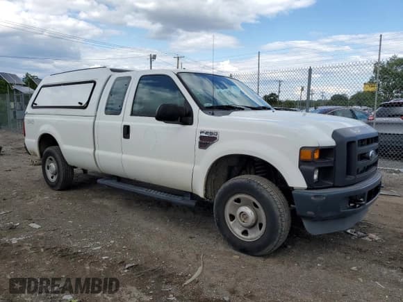✅ 2008 Ford F-250 XL • VIN: 1FTSX21R78EE11908 • Lot: 57948425. Listed on Copart with 92,442 mi. Free auction sales archive from the USA and detailed vehicle history report at DreamBid. Image 4.