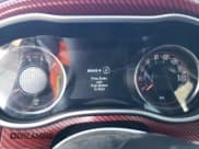 ✅ 2017 Dodge Challenger T/A 392 • VIN: 2C3CDZFJ4HH554630 • Lot: 64215434. Wystawiony na Copart z przebiegiem Nie podano. Bezpłatny archiwum sprzedaży aukcyjnych z USA i szczegółowy raport historii pojazdu na DreamBid. Zdjęcie 9.