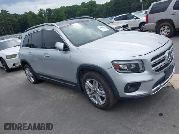 ✅ 2020 Mercedes-Benz GLB 250 • VIN: W1N4M4HB8LW049749 • Лот: 43106662. Опубликован ранее на IAAI с пробегом 27 291 миль. Бесплатный доступ к архиву аукционных продаж из США и подробный отчёт об истории автомобиля на DreamBid. Изображение 1.