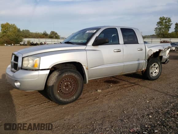 2006 Dodge Dakota SLT z VIN 1D7HW48N46S641521, wystawiony jako Copart lot #71381094 z przebiegiem 202 208 mil mil oraz Szkoda całkowita • Salvage title. Historia ofert i sprzedaży dostępna na DreamBid. Obrazek 1.