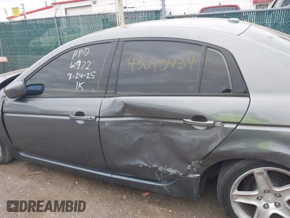 ✅ 2005 Acura TL • VIN: 19UUA66235A079743 • Lot: 43095434. Wystawiony na IAAI z przebiegiem 182 001 mil. Bezpłatny archiwum sprzedaży aukcyjnych z USA i szczegółowy raport historii pojazdu na DreamBid. Zdjęcie 14.