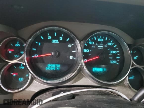 ✅ 2008 Chevrolet Silverado 2500HD Work Truck • VIN: 1GCHK24658E160736 • Лот: 89393825. Опубликован ранее на Copart с пробегом 343 698 миль. Бесплатный доступ к архиву аукционных продаж из США и подробный отчёт об истории автомобиля на DreamBid. Изображение 9.