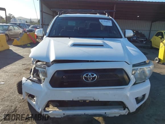 ✅ 2015 Toyota Tacoma PreRunner • VIN: 3TMJU4GN9FM176780 • Lot: 43704666. Wystawiony na IAAI z przebiegiem 193 692 mil. Bezpłatny archiwum sprzedaży aukcyjnych z USA i szczegółowy raport historii pojazdu na DreamBid. Zdjęcie 13.