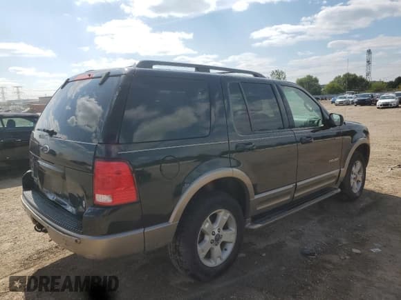 ✅ 2004 Ford Explorer Eddie Bauer • VIN: 1FMZU74W44UA02749 • Lot: 71085515. Wystawiony na Copart z przebiegiem 88 963 mil. Bezpłatny archiwum sprzedaży aukcyjnych z USA i szczegółowy raport historii pojazdu na DreamBid. Zdjęcie 3.