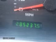 ✅ 2003 Ford F-250 XL • VIN: 1FTNW21F33EB18716 • Lot: 43566970. Listed on IAAI with 285,237 mi. Free auction sales archive from the USA and detailed vehicle history report at DreamBid. Image 11.