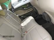 ✅ 2022 Lincoln Corsair Standard • VIN: 5LMCJ1C91NUL29924 • Lot: 42471141. Wystawiony na IAAI z przebiegiem 37 883 mil. Bezpłatny archiwum sprzedaży aukcyjnych z USA i szczegółowy raport historii pojazdu na DreamBid. Zdjęcie 8.